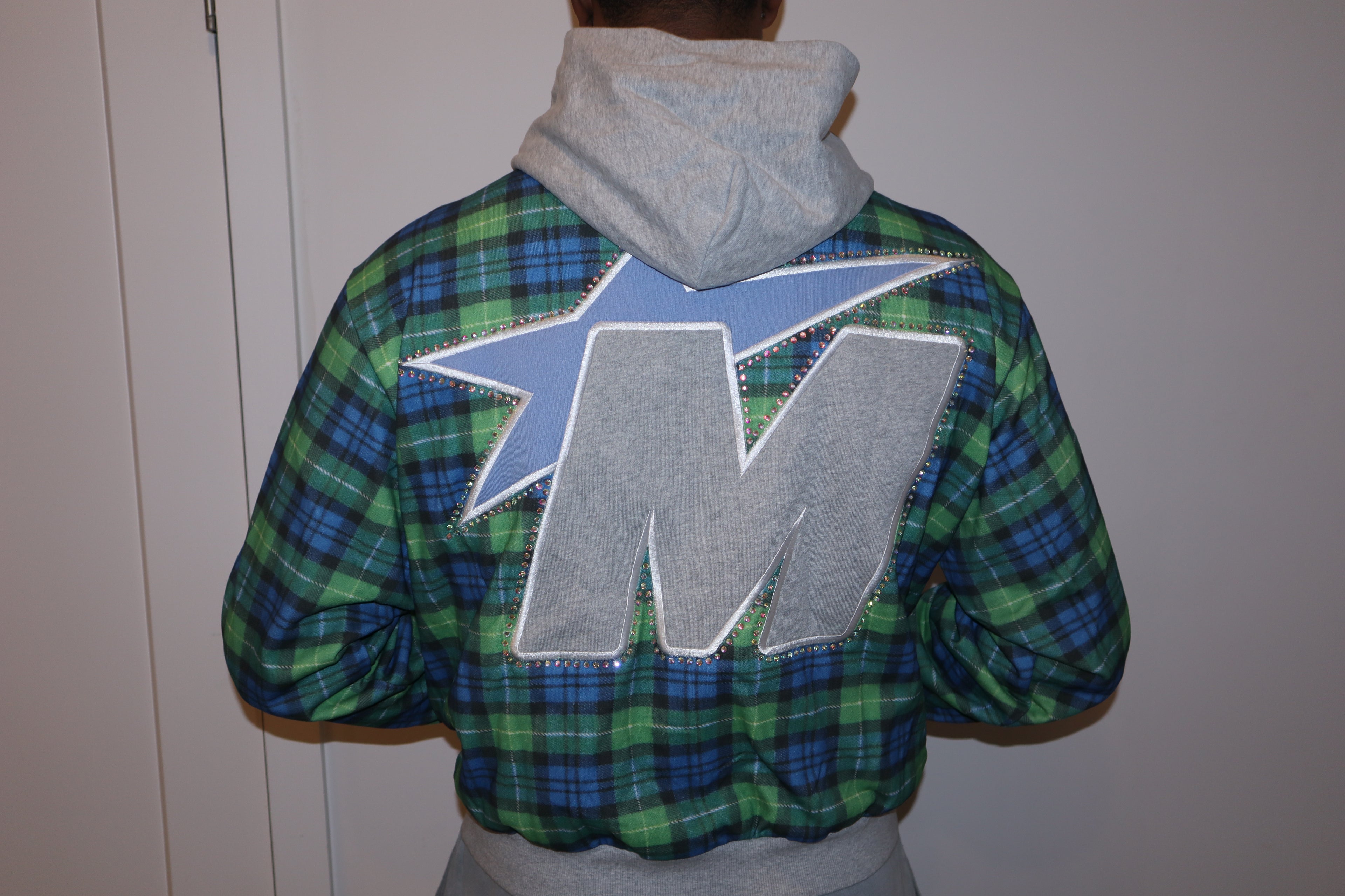 "Timberwolves Plaid” Zip up hoodie - Gray